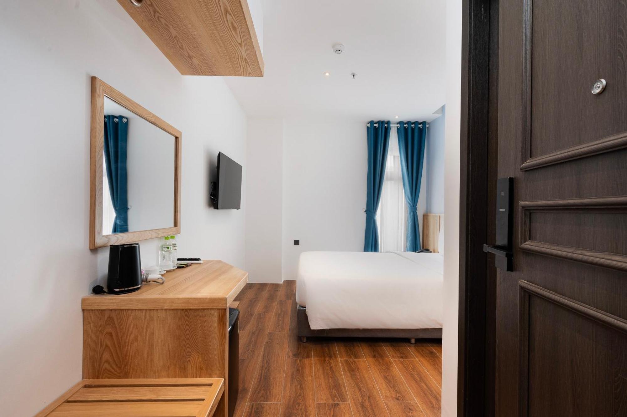 Haven Hut Riverside Hotel โฮจิมินห์ซิตี้ ภายนอก รูปภาพ